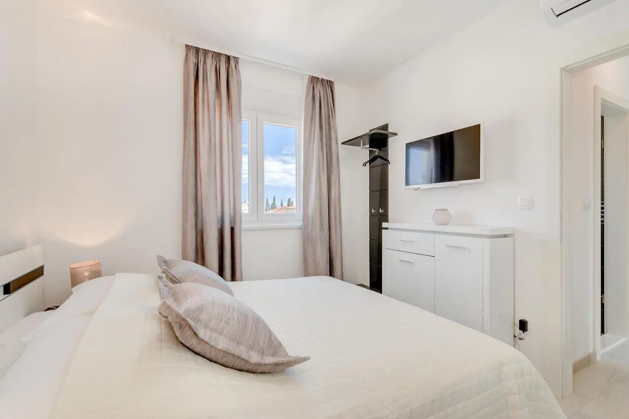 Modern 4* Luxury Apartment In Center Trogir 0*,