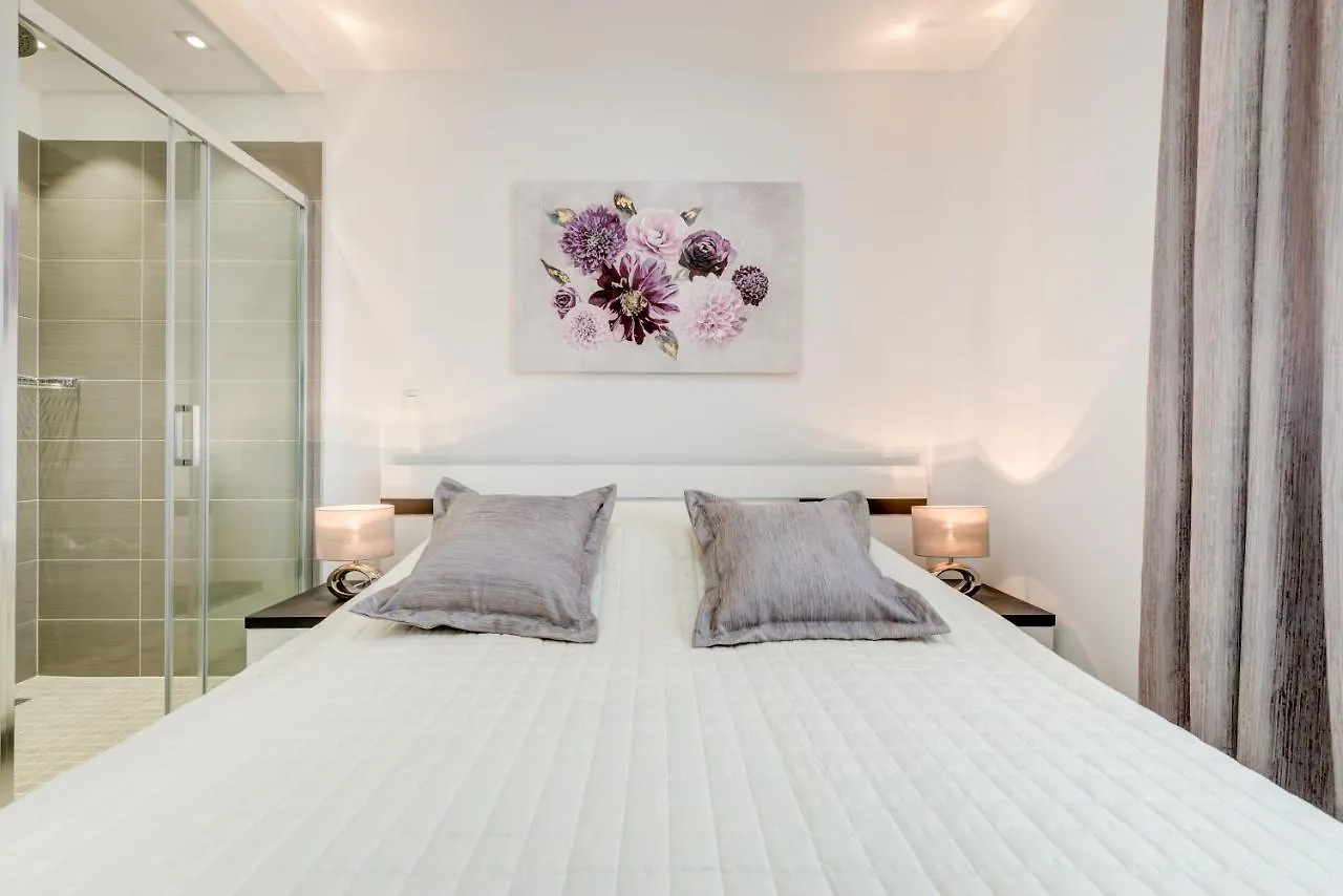 Modern 4* Luxury Apartment In Center Trogir
