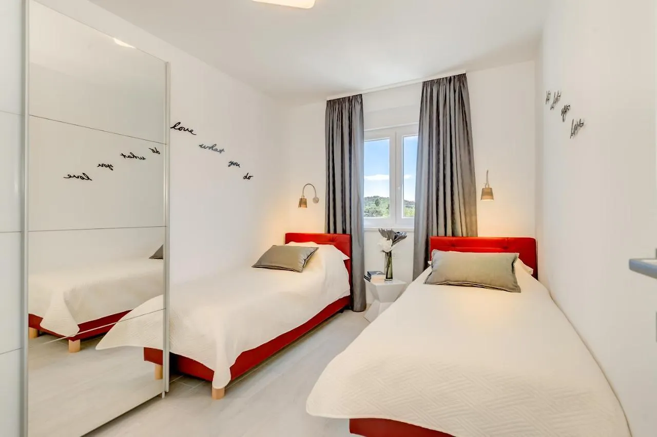 Modern 4* Luxury Apartment In Center Trogir