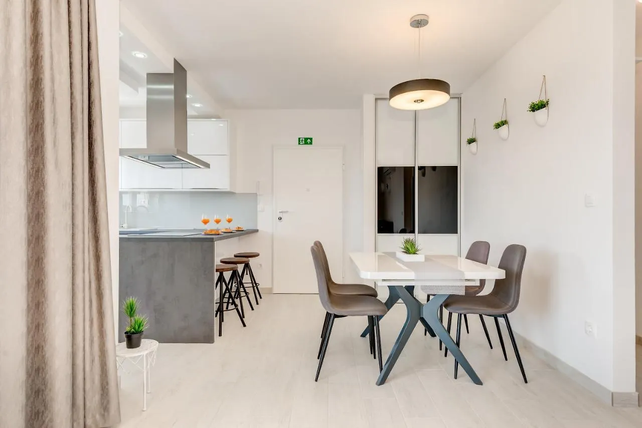 Modern 4* Luxury Apartment In Center Trogir