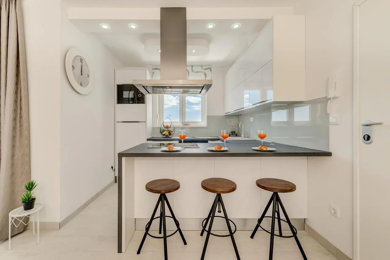 Modern 4* Luxury Apartment In Center Trogir