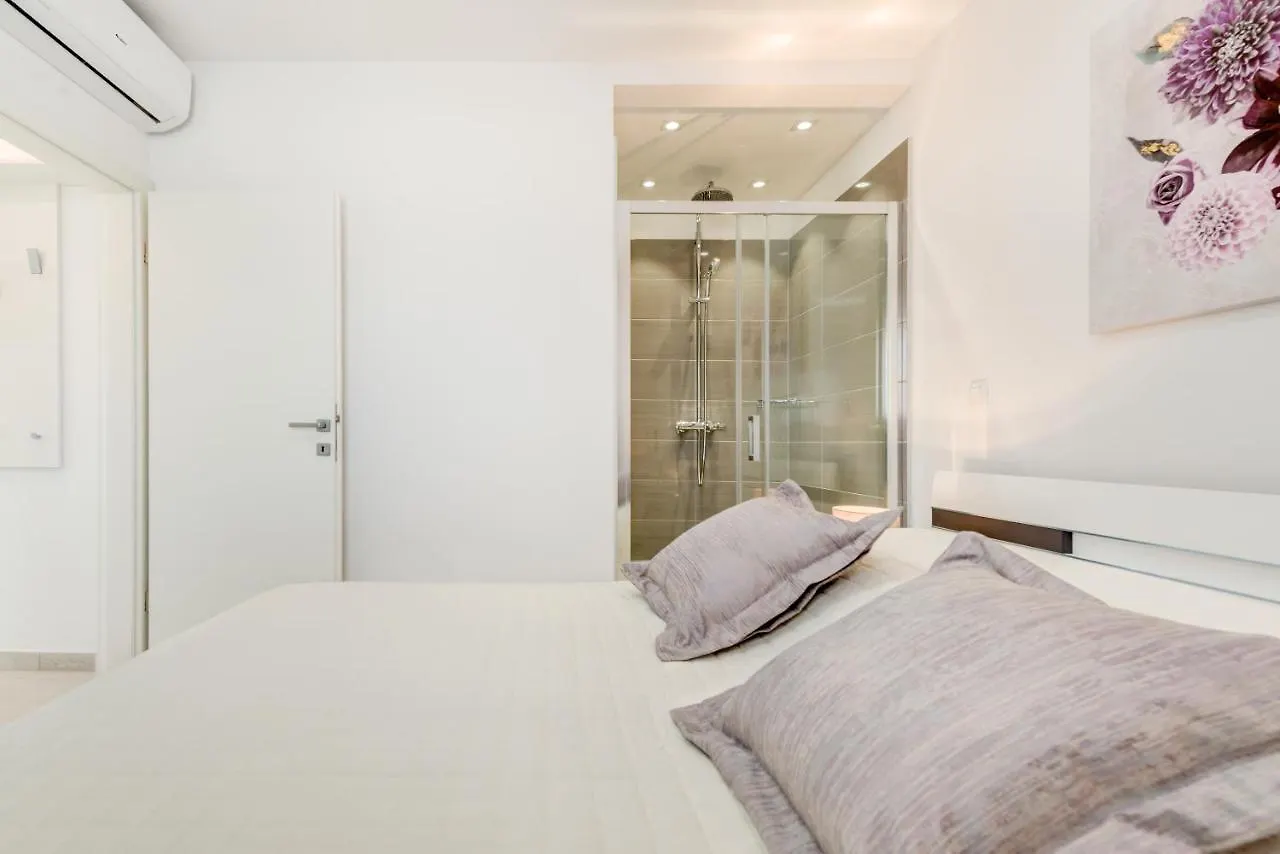 Modern 4* Luxury Apartment In Center Trogir